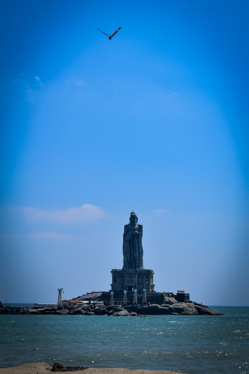 Munnar - Thekkady - Alleppey(Houseboat) - Varkala beach - Kovalam beach - Trivandrum - Cochin - Trivandrum - without Kanyakumari