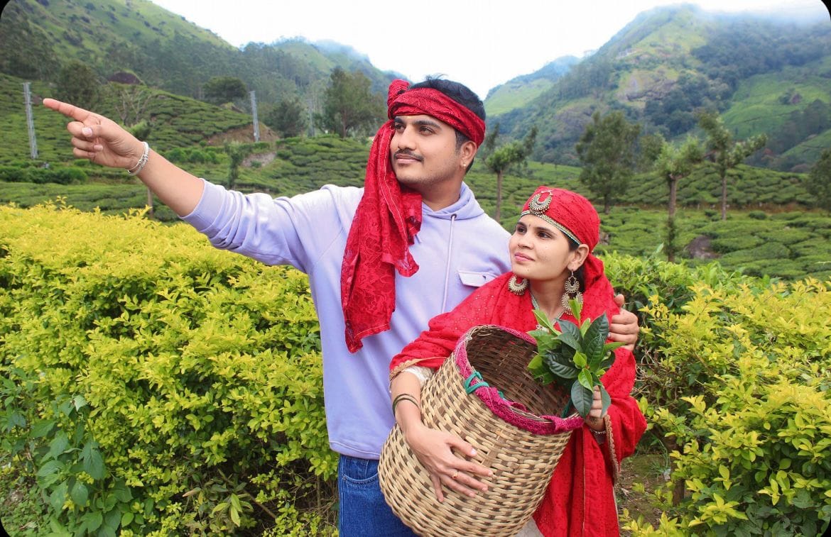 Couple visiting a Munnar tea garden
